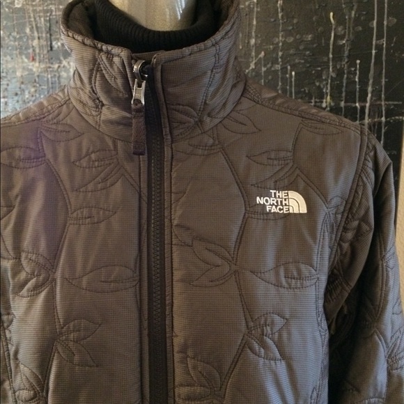 The North Face Vine Quilted Jacket - Picture 2 of 8